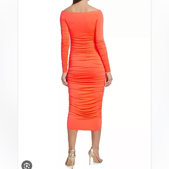 L'agance Kamali Runched off the shoulder dress. - Picture 8 of 12